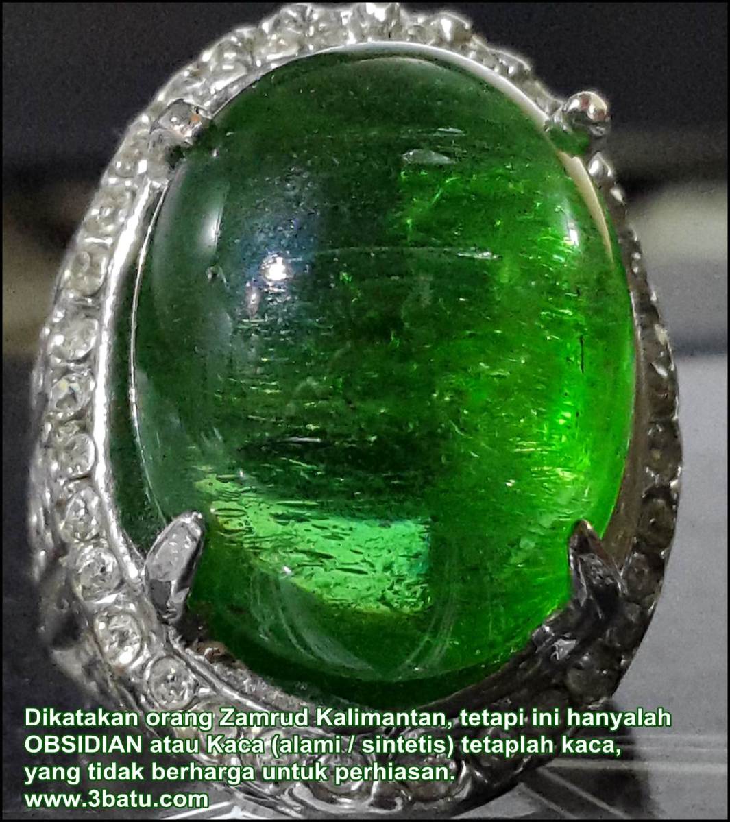 Zamrud = emerald. 